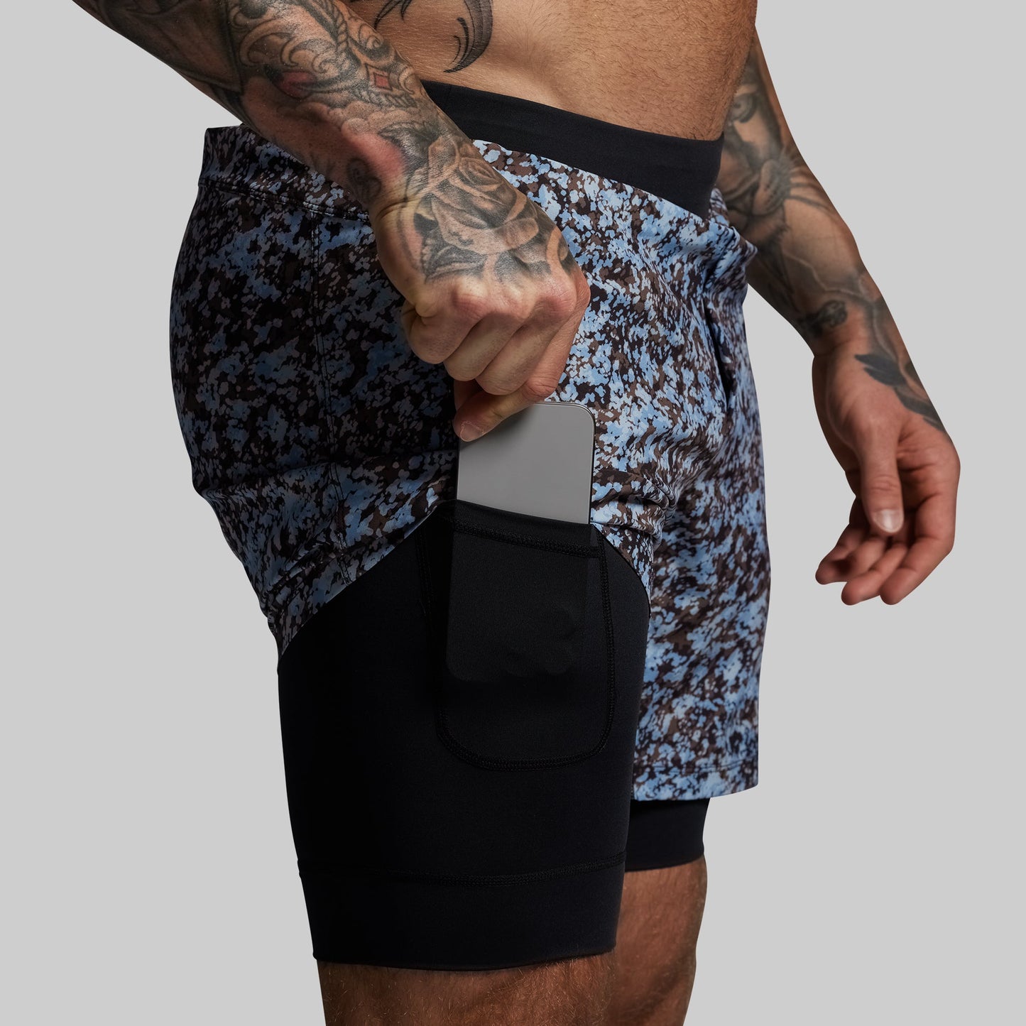 Versatile Short w/ Compression 7" (Speckle)