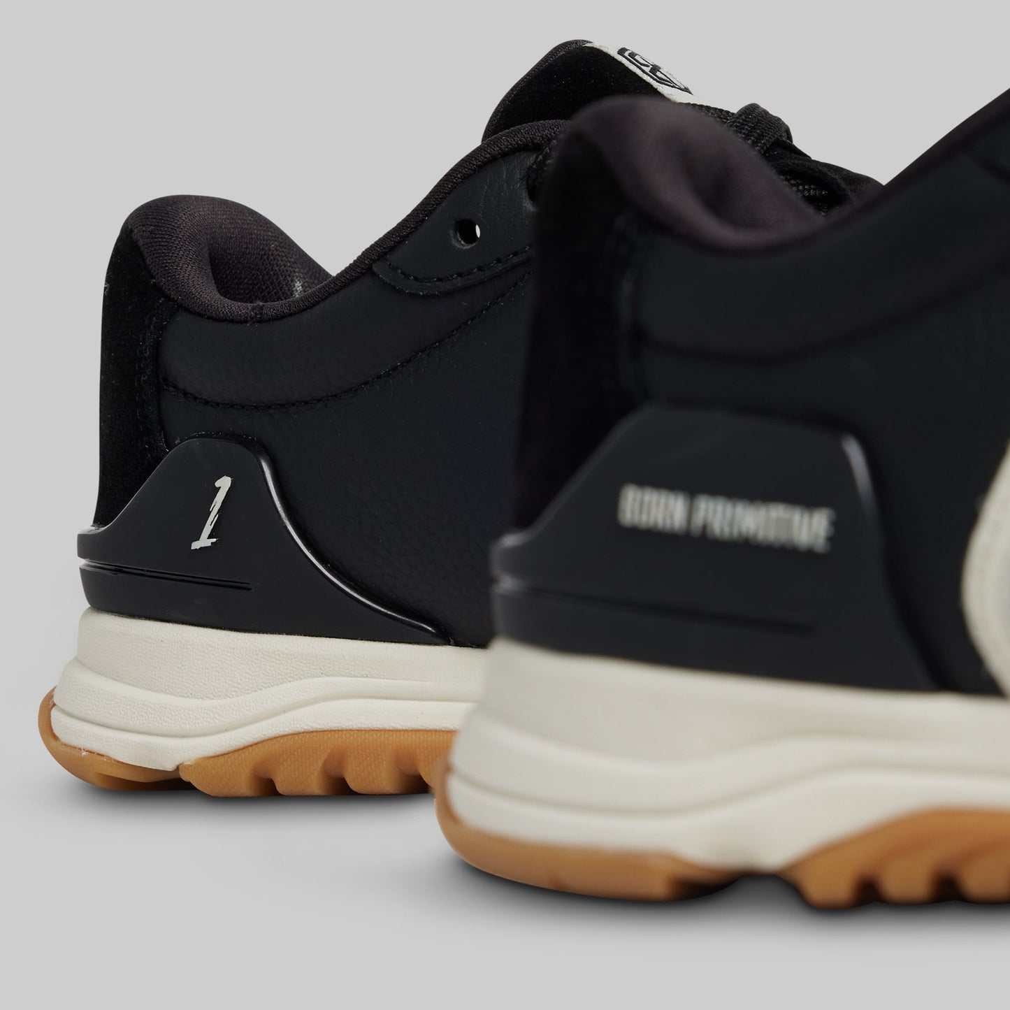 Women's Savage 1 Classic (Black/Gum)