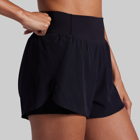 Strive Short (Black)