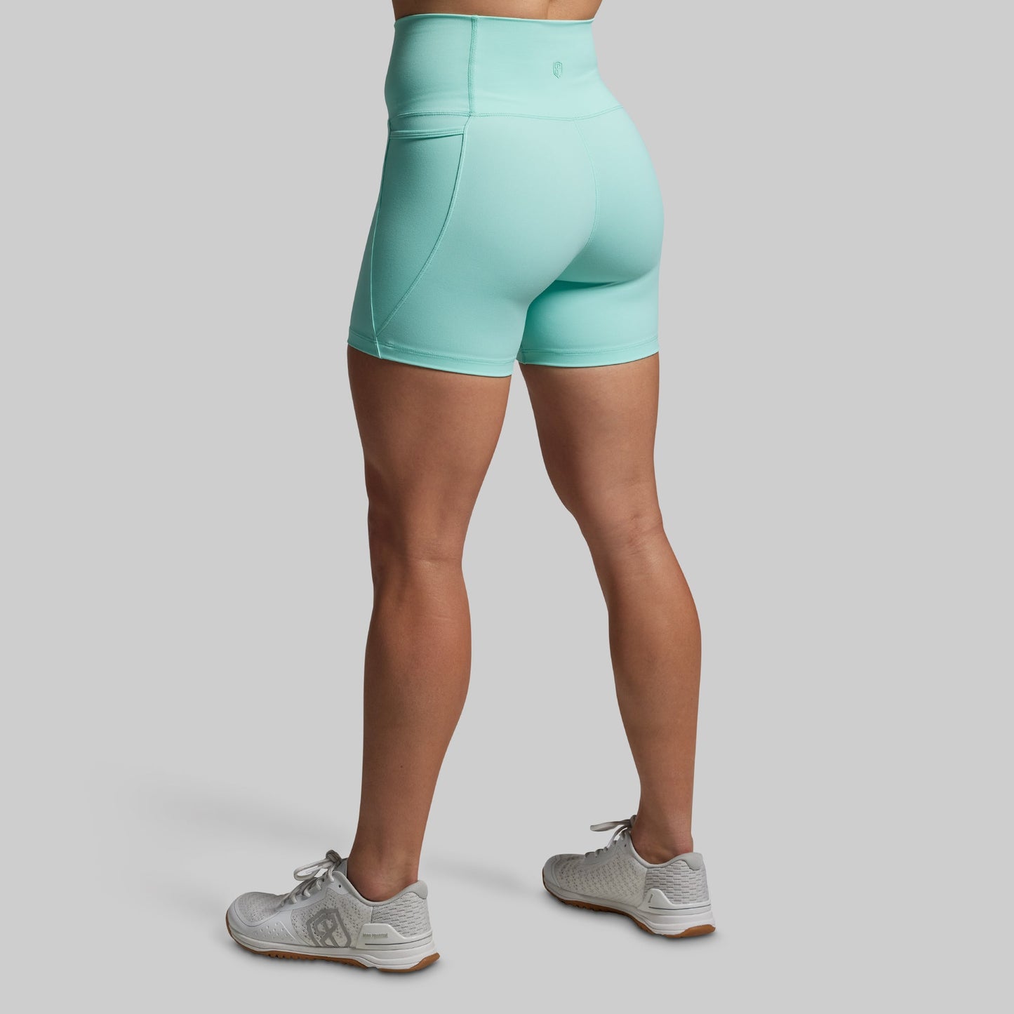 Eccentric Short (Cascade)